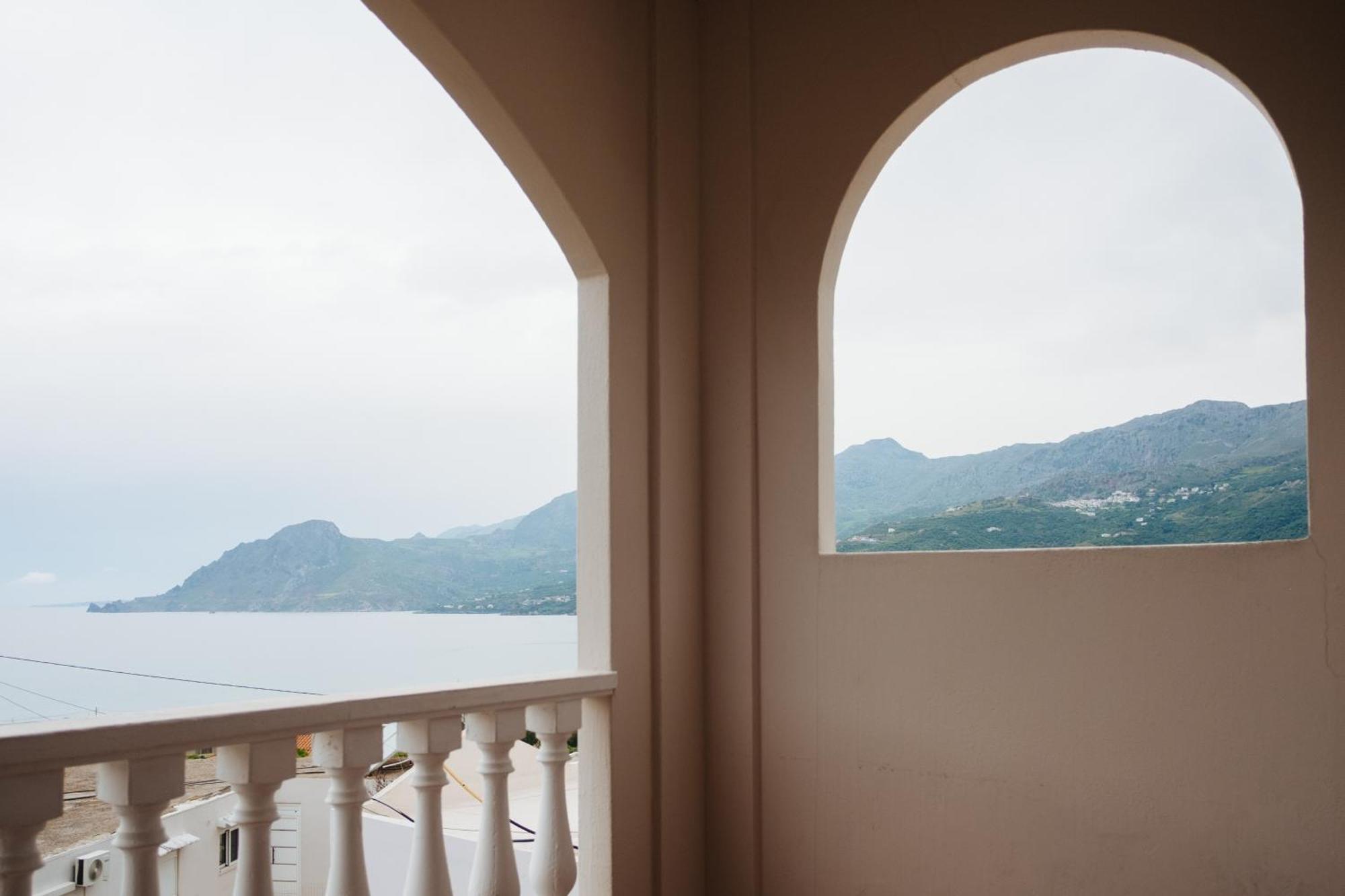 Finikas Apartments Plakias Ngoại thất bức ảnh