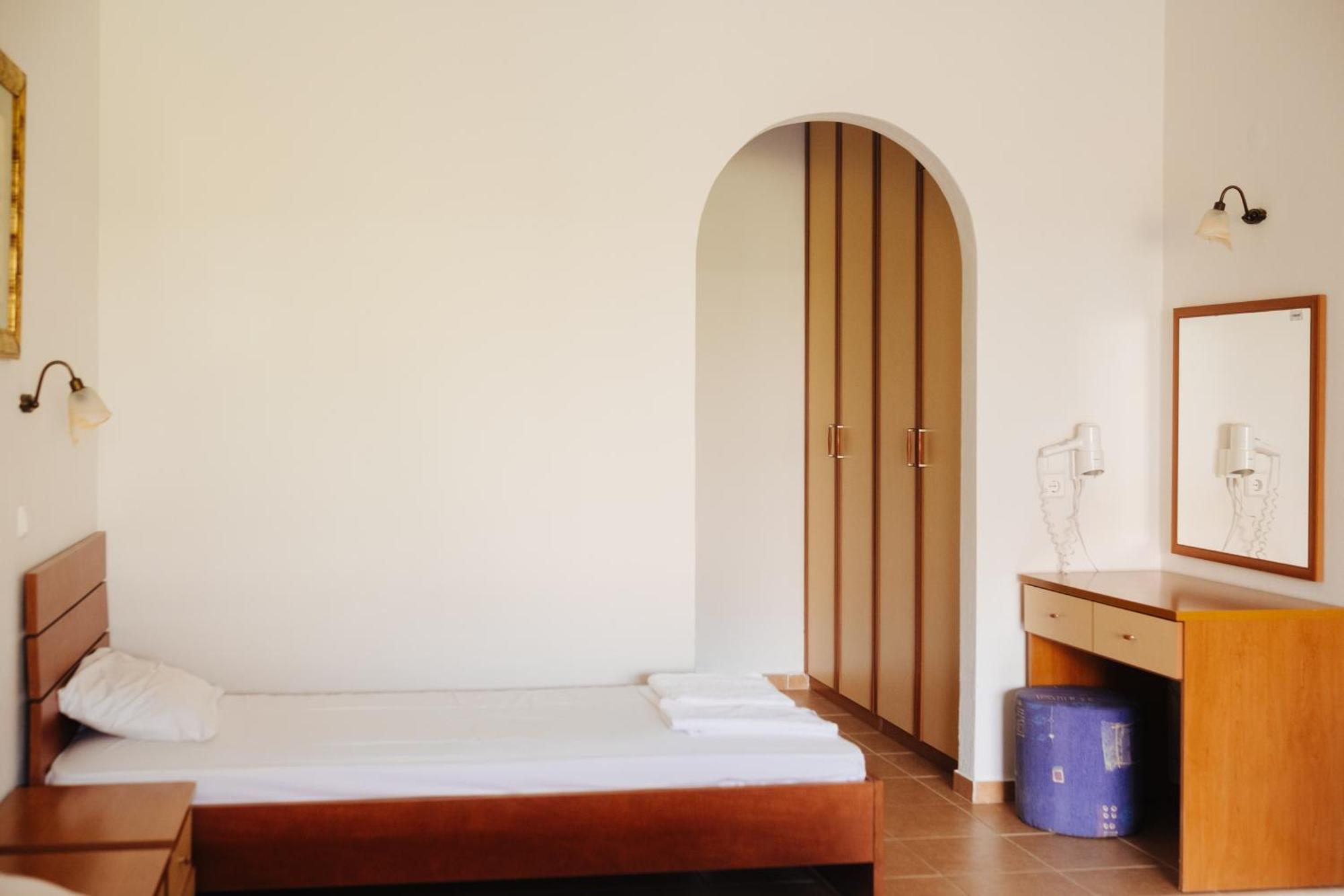 Finikas Apartments Plakias Ngoại thất bức ảnh