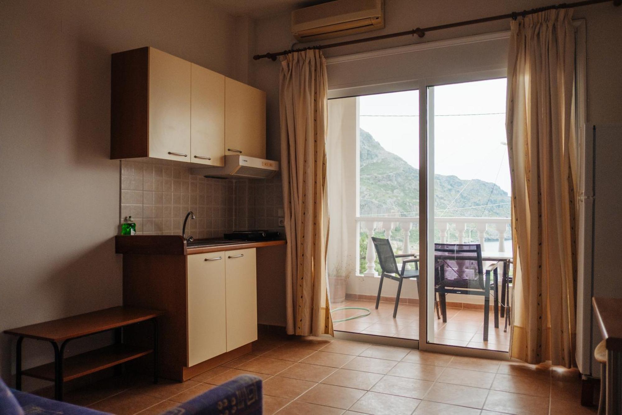 Finikas Apartments Plakias Ngoại thất bức ảnh