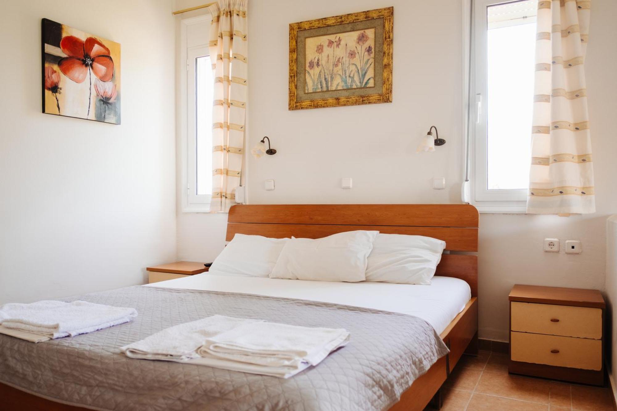 Finikas Apartments Plakias Ngoại thất bức ảnh